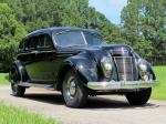 Chrysler Airflow Touring Sedan 1937 года